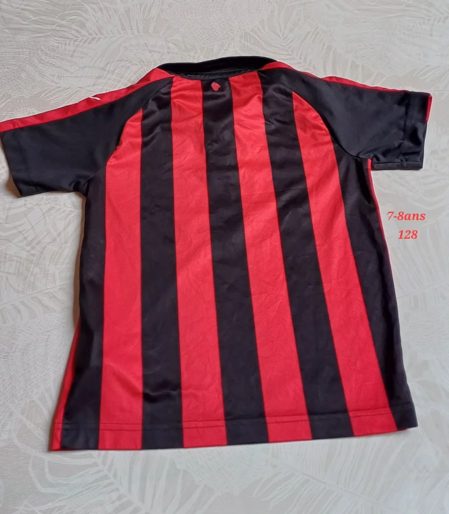 Camiseta de fútbol Milan 7/8 años nueva – photo 2